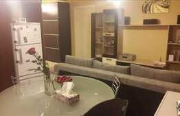 De vanzare apartament cu 3 camere, 63 mp, parcare, zona Edgar Quinet