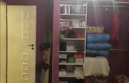 De vanzare apartament cu 3 camere, 63 mp, parcare, zona Edgar Quinet