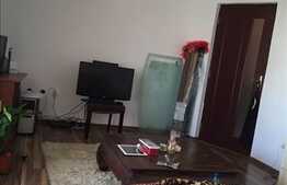 1 camera, 41 mp, A.C., boxa, zona strazii Rasaritului