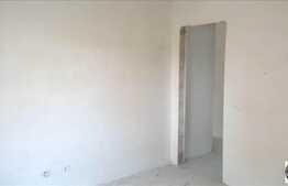 De vanzare 2 camere, 56 mp, balcon, semifinisat! Etaj intermediar! Zona Terra!