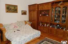 2 camere, 50 mp, parcare, curte 60 mp, zona Pietei Abator!