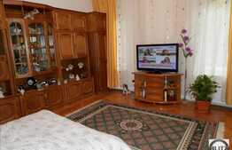 2 camere, 50 mp, parcare, curte 60 mp, zona Pietei Abator!