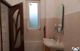 De vanzare apartament 2 camere, 63 mp, boxa subsol, zona centrala!