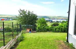 Casa individuala, 250mp, cu teren 640 mp, garaj, zona Planoarelor, Dezmir