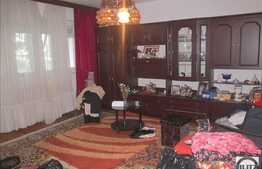 Apartament de vanzare, 3 camere, decomandat, 82 mp, zona Calea Manastur