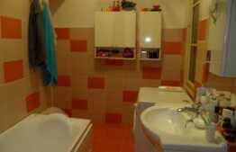 2 camere, 75 mp utili, boxa subsol, zona strazii Paris