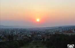 3 camere, 3 balcoane, terasa, boxa, zona Grand Hotel Italia