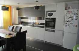 Mansarda 3 camere, mobilat modern, parcare, zona strazii Eroilor!