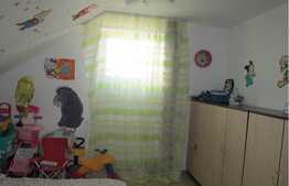 Mansarda 3 camere, mobilat modern, parcare, zona strazii Eroilor!