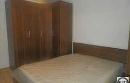 De vanzare 2 camere, 59 mp utili, balcon, zona Stejarului! Cu parcare!