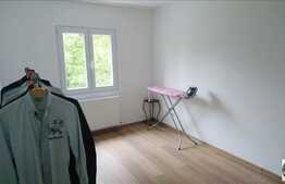 Vanzare apartament 3 camere, 63 mp, boxa subsol, zona strazii Bucium