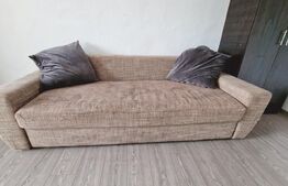 Garsoniera 27mp, mobilat, balcon inchis, zona strazii Bucuresti