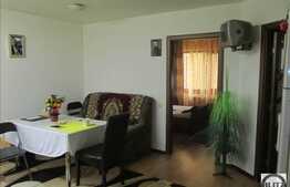 Apartament 3 camere, 50 mp utili, balcon inchis, zona strazii Sesul de Sus!
