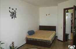 Apartament 3 camere, 50 mp utili, balcon inchis, zona strazii Sesul de Sus!