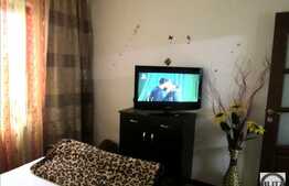 Apartament 3 camere, 50 mp utili, balcon inchis, zona strazii Sesul de Sus!