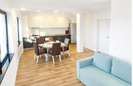Apartament  la casa, 2 camere, LUX, 60mp, curte 40mp, 4 min de aeroport