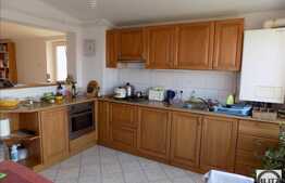 De vanzare apartament 5 camere, 132 mp, garaj, 2 parcari, zona strazii Buna Ziua