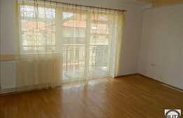 Vanzare mansarda decomandata cu 1 camera, 33 mp, balcon, zona Florilor!