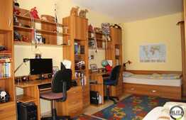 De vanzare apartament 3 camere, 90 mp, garaj, zona strazii Septimiu Albini