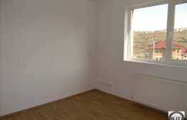 De vanzare apartament cu 3 camere, 99,4 mp, decomandat in zona strazii Campului