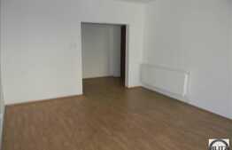 De vanzare apartament cu 3 camere, 99,4 mp, decomandat in zona strazii Campului