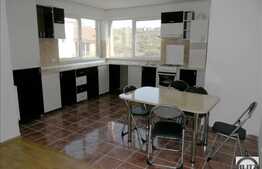 De vanzare apartament cu 3 camere, 99,4 mp, decomandat in zona strazii Campului