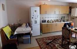 De vanzare apartament 3 camere, 90 mp, garaj, zona strazii Campului