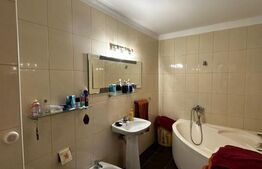 Apartament 3 camere, 84mp, mobilat utilat, scara interioara, parcare, zona Terra