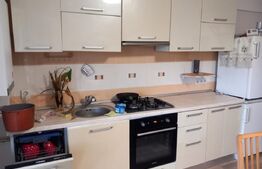 Apartament 4 camere, 80 mp, cu scara interioara, cu parcare