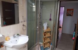 Apartament 4 camere, 80 mp, cu scara interioara, cu parcare