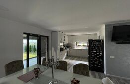 | Casa de vanzare | Cartier Izvor | Mobilat/utilat | Terasa | Curte |