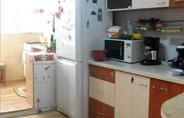 Vanzare apartament 2 camere, 50 mp, boxa subsol, zona strazii Fabricii