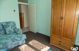 3 camere, 77 mp, decomandat, mobilat decent, zona strazii Nirajului!