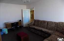 3 camere, 77 mp, decomandat, mobilat decent, zona strazii Nirajului!