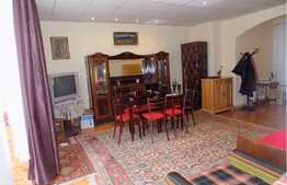 De vanzare apartament 2 camere, 80 mp, boxa subsol, zona strazii Horea