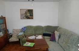 Vanzare apartament 4 camere, 71 mp, boxa, loc de parcare, zona strazii Donath