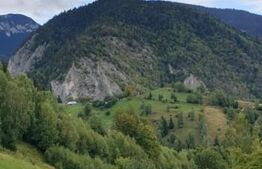 Teren 13.570 mp, Moieciu Pestera