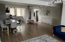 Apartament in Vila de 121 m2 utili, garaj, terase, priveliste, Voronet