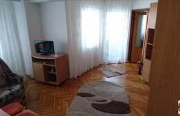 De vanzare apartament 4 camere, 110 mp, decomandat, zona Pritax