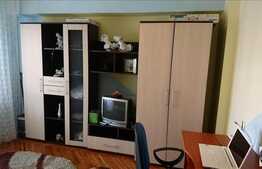 De vanzare apartament 4 camere, 110 mp, decomandat, zona Pritax