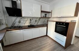Apartament 3 camere, lux, 74 mp, 2 parcari, zona Terra! 