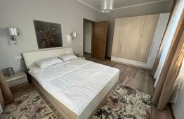 Apartament 3 camere, lux, 74 mp, 2 parcari, zona Terra! 