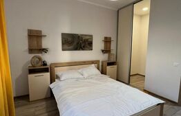 Apartament 3 camere, lux, 74 mp, 2 parcari, zona Terra! 