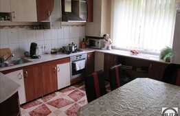 Vanzare 3 camere decomandate, etaj intermediar,106 mp, balcon, zona Lidl!