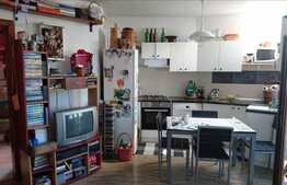 Vanzare apartament 2 camere, 50 mp, decomandat, zona strazii Cometei