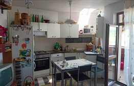 Vanzare apartament 2 camere, 50 mp, decomandat, zona strazii Cometei