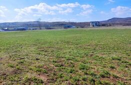 Teren intravilan 900mp, utilitati, Luna de Sus