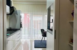 Casǎ cu 4 camere, zona Sânpetru 