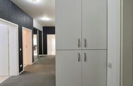 Casǎ cu 4 camere, zona Sânpetru 