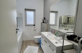 Casǎ cu 4 camere, zona Sânpetru 